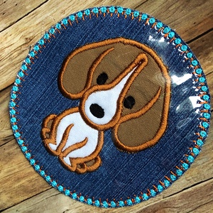 Hímzett Beagle kutya mintás poháralátét - otthon & életmód - konyhafelszerelés, tálalás - tálalás - tányér- és poháralátét - Meska.hu