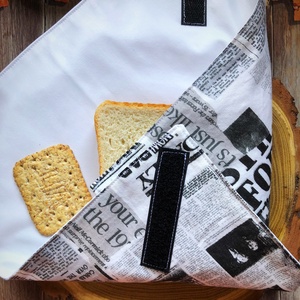 Újságmintás öko szendvics csomagoló-textil szalvéta PUL belsővel - táska & tok - uzsonna- & ebéd tartó - szendvics csomagoló - Meska.hu