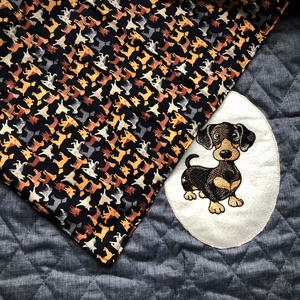 Tacskó -kutyás hímzett pléd, takaró. - otthon & életmód - kisállatoknak - Meska.hu