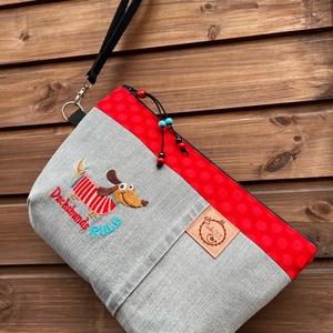 Hímzett Tacsi mintás farmer és vászon neszesszer, csukló táska - táska & tok - neszesszer - Meska.hu