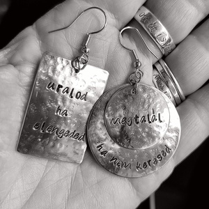 Feliratos fülbevaló  - Meska.hu