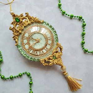 Kézzel készített menta zöld bársony karácsonyi óra 8 cm  vintage, barokk stílusú, limitált kiadású karácsonyfadísz - Meska.hu