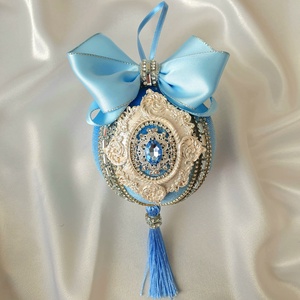 Luxus világoskék bársony karácsonyi díszek szettje � 4 kézzel készített elegáns fa dísz ajándékdobozban - karácsony - karácsonyi lakásdekoráció - karácsonyfadíszek - Meska.hu