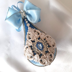 4 db kézzel készített világoskék bársony karácsonyfadísz szett � gömb, szív, medál, csepp strasszokkal ajándékdobozban - karácsony - karácsonyi lakásdekoráció - karácsonyfadíszek - Meska.hu