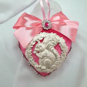 6 darabos kézzel készített sötét rózsaszín bársony karácsonyi gömb és szív szett  elegáns Xmas dekoráció - karácsony - karácsonyi lakásdekoráció - karácsonyfadíszek - Meska.hu