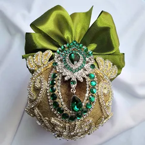 2 darabos kézzel készített olívazöld karácsonyi gömb szett  8 cm-es elegáns kézműves Xmas dekoráció otthonra és ajándék - karácsony - karácsonyi lakásdekoráció - karácsonyfadíszek - Meska.hu