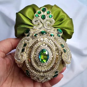 2 darabos kézzel készített olívazöld karácsonyi gömb szett  8 cm-es elegáns kézműves Xmas dekoráció otthonra és ajándék - karácsony - karácsonyi lakásdekoráció - karácsonyfadíszek - Meska.hu