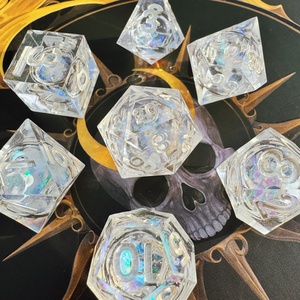 [FOGLALT] - �Havasi Gyopár liquid core kocka készlet  - játék & sport - táblajáték és kártyajáték - társasjátékok - Meska.hu