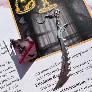 [Blood Hunter] - asszimetrikus fülbevaló, Ékszer, Fülbevaló, Lógó fülbevaló, Ékszerkészítés, MESKA
