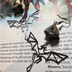 [Dragonrider] - kocka fülbevaló - Meska.hu