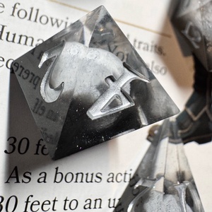 [FOGLALT] [Full Moon] - 7 darabos készlet  - játék & sport - táblajáték és kártyajáték - társasjátékok - dobókocka - Meska.hu