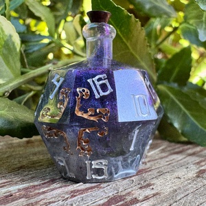 [Witch�s Bottled Stardust] d20 - játék & sport - táblajáték és kártyajáték - társasjátékok - dobókocka - Meska.hu
