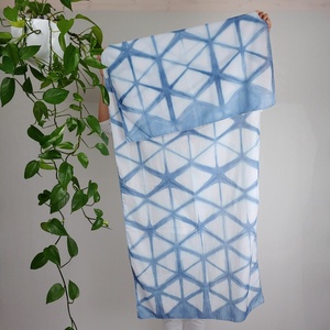 Batiszt stóla, vállkendő, sál, shibori, batik, női - ruha & divat - sál, sapka, kendő - vállkendő - Meska.hu