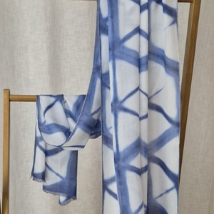 Laza kék-fehér shibori sál - ruha & divat - sál, sapka, kendő - kendő - Meska.hu
