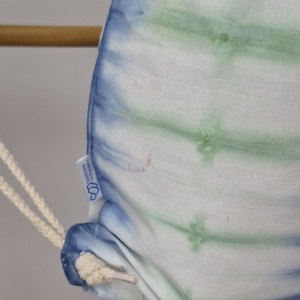 Kék-zöld csíkos shibori hátizsák, gymbag, táska - táska & tok - hátizsák - tornazsák, gymbag - Meska.hu