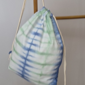 Kék-zöld csíkos shibori hátizsák, gymbag, táska - táska & tok - hátizsák - tornazsák, gymbag - Meska.hu