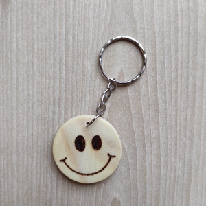 Smiley- Égetett fa kulcstartó, Táska & Tok, Kulcstartó & Táskadísz, Kulcstartó, Gravírozás, pirográfia, MESKA