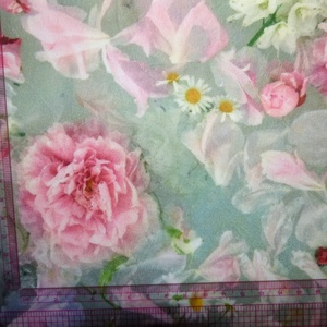 Virágos plüssvelúr - kellékek & szerszámok - méteráru - szövet - Meska.hu