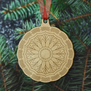 Mandala mintás gravírozott karácsonyfadísz fából, felnőtt színező - karácsony - karácsonyi lakásdekoráció - karácsonyfadíszek - Meska.hu