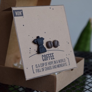 COFFEE MOCHA-kávébab fülbevaló-kotyogós kávéfőző kitűző betonból , Ékszer, Kitűző és Bross, Kitűző, Ékszerkészítés, Meska