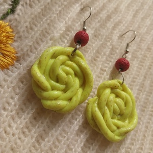 Világos Csigavonalas Gyurma Fülbevaló - ékszer - fülbevaló - lógós kerek fülbevaló - Meska.hu