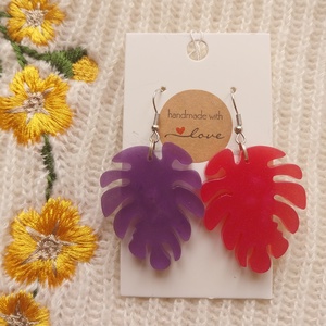 Felemás Metál Levél Fülbevaló - ékszer - fülbevaló - lógó fülbevaló - Meska.hu