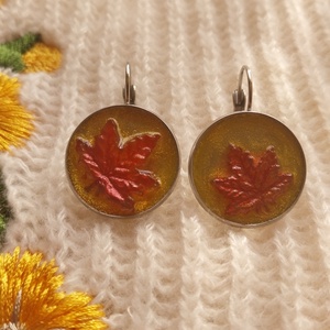 Őszi Leveles Műgyanta Fülbevaló - ékszer - fülbevaló - lógós kerek fülbevaló - Meska.hu