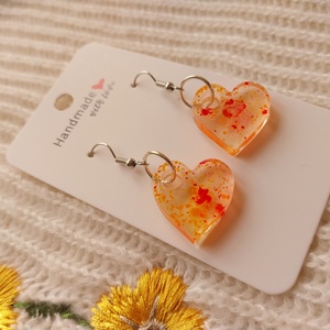 Színes Pigmentes Műgyanta Szív Fülbevaló - ékszer - fülbevaló - lógó fülbevaló - Meska.hu