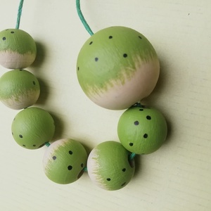 Zöld fa ékszer szett fekete pöttyökkel, nyaklánc, fülbevaló és karkötő-KIFUTÓ TERMÉK  - ékszer - ékszerszett - Meska.hu