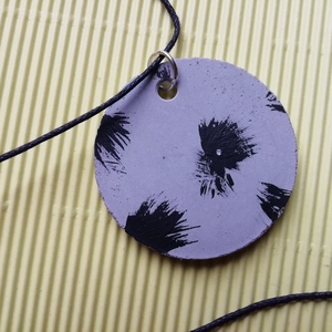 Fekete mintás beton nyaklánc-KIFUTÓ TERMÉK - ékszer - nyaklánc - medálos nyaklánc - Meska.hu