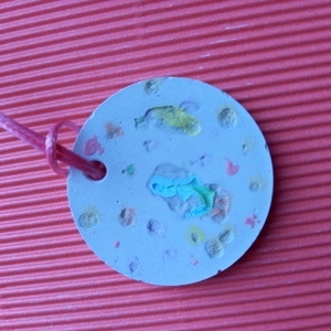 Pasztell mintás betonékszer kör alakú medál nyaklánc-KIFUTÓ TERMÉK - ékszer - nyaklánc - medálos nyaklánc - Meska.hu