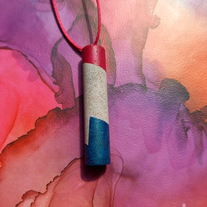 Metál kék és fukszia beton nyaklánc - ékszer - nyaklánc - medálos nyaklánc - Meska.hu