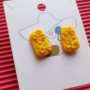 Gyurma bedugós fülbevaló több féle színben és motívumban - ékszer - fülbevaló - pötty fülbevaló - Meska.hu