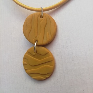 Mustársárga bőrhatású gyurma nyaklánc, Ékszer, Nyaklánc, Medálos nyaklánc, Ékszerkészítés, MESKA