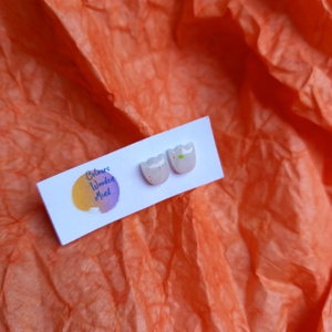 Mini tulipán gyurma fülbevaló - ékszer - fülbevaló - pötty fülbevaló - Meska.hu