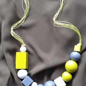 Fa geometrikus nyaklánc - ékszer - nyaklánc - bogyós nyaklánc - Meska.hu