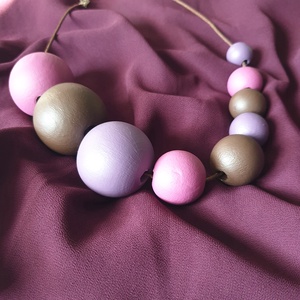 Kézzel festett fa bogyós nyaklánc - PLUM BORDEAUX - ékszer - nyaklánc - bogyós nyaklánc - Meska.hu