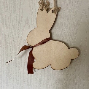 Fa nyuszis húsvéti ajtódísz, Otthon & Életmód, Dekoráció, Ajtó- és ablak dekoráció, Ajtódísz & Kopogtató, Famegmunkálás, MESKA