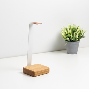 Fa fejhallgató tartó állvány  modern, minimalista design, erős kivitel, egyedi névre szóló gravírozással, Otthon & Életmód, Bútor, Más bútor, Famegmunkálás, Gravírozás, pirográfia, MESKA