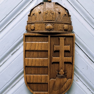 Koronás címer (kicsi) - Meska.hu