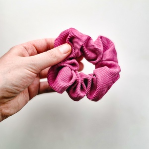 Scruncie , Ruha & Divat, Hajdísz & Hajcsat, Hajgumi, Varrás, MESKA