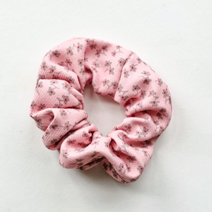 Scruncie , Ruha & Divat, Hajdísz & Hajcsat, Hajgumi, Varrás, MESKA