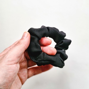 Scruncie , Ruha & Divat, Hajdísz & Hajcsat, Hajgumi, Varrás, MESKA