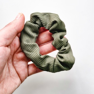 Scruncie , Ruha & Divat, Hajdísz & Hajcsat, Hajgumi, Varrás, MESKA