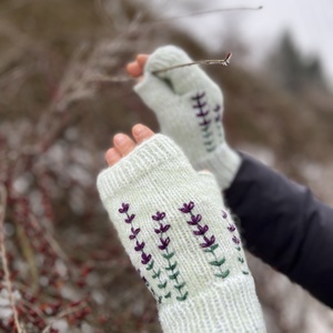 Kézzel kötött levendulás ujjatlan kesztyű � Gyapjú, Alpaka és Selyem keverék - ruha & divat - sál, sapka, kendő - kesztyű - Meska.hu