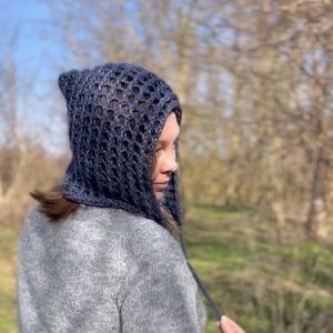 Kobaltkék, kézzel kötött női főkötő � különleges, enyhén csillogó fonalból, Ruha & Divat, Sál, Sapka, Kendő, Sapka, Kötés, MESKA