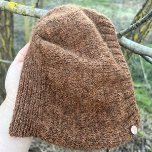 Alpaka gyapjú pixie bonnet � kézzel kötött barna sapka - ruha & divat - sál, sapka, kendő - sapka - Meska.hu