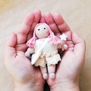 My Tiny Doll - Fogtündér rózsaszín hajjal, Játék & Sport, Baba & babaház, Baba, Baba-és bábkészítés, MESKA