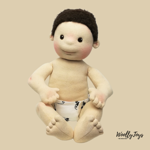 MY CLEVER DOLL - Waldorf jellegű öltöztethető csecsemő baba - valódi nemezelt szívvel és ásványokkal - PALINTA - játék & sport - baba & babaház - baba - Meska.hu