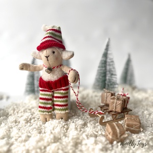 Felhőcske a pindur bárány kötött nadrágban és sapkában - ADVENTI KOLLEKCIÓ 2025 - Meska.hu